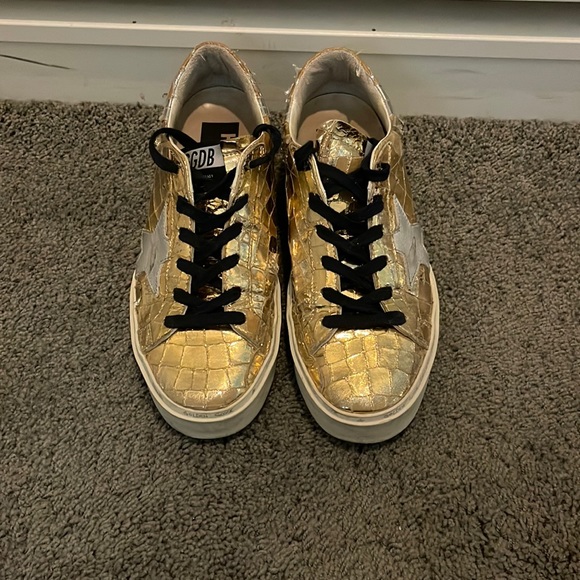 Golden Goose Gold Sneakers with Black Laces - Picture 1 of 8